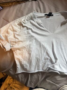 Forever 21 light blue V-Neck Cropped Tee